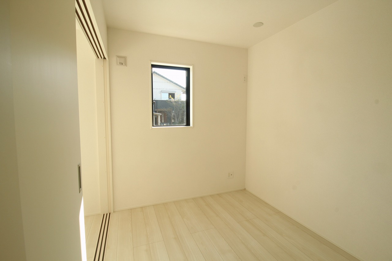 香南市野市町西野　新築戸建　1棟　【内覧可能】の洋室|1Ｆ　3.75帖