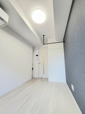 【洋室】 | ロッソ・カンパーナ | コンパクトで使いやすい洋室です