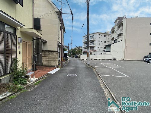 粟田口鳥居町 中古戸建の前面道路含む現地写真