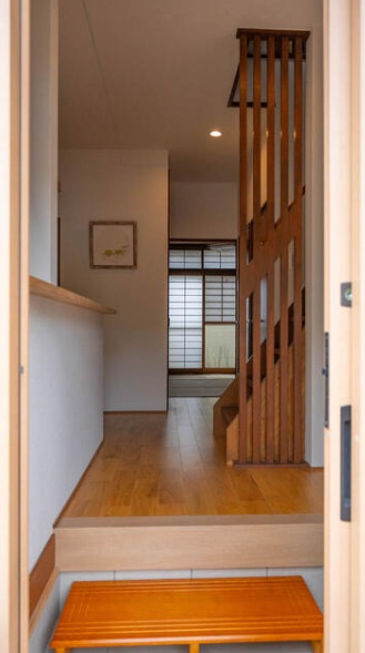 粟田口鳥居町 中古戸建の玄関