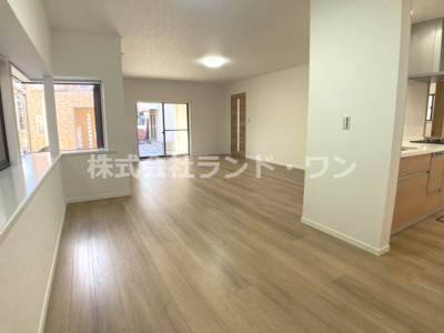 【居間・リビング】 | 所沢市若狭3丁目 | 約24.5帖のLDK