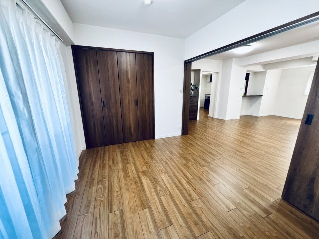 ライオンズステーションプラザ大島の洋室|洋室①