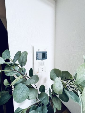 ライオンズステーションプラザ大島の防犯設備|オートロック・モニター付きインターホン