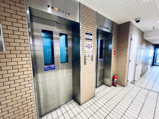 ライオンズステーションプラザ大島のその他共用部分|エレベーターは2基

