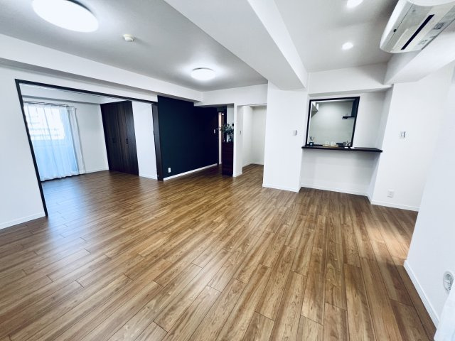 ライオンズステーションプラザ大島の居間・リビング