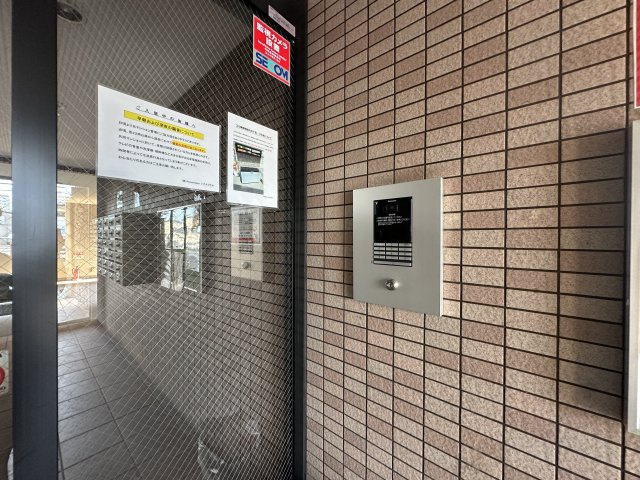 ビッグルーム平野のエントランス