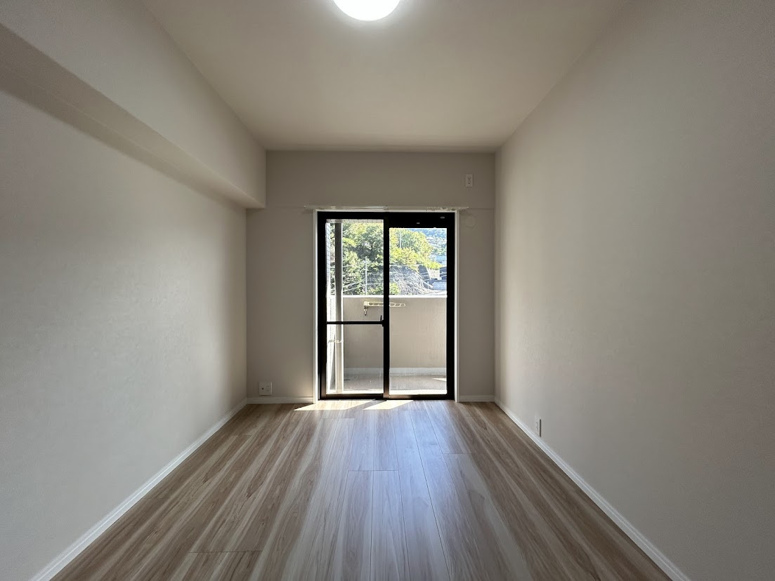 【洋室】フローレンス海田月見町 