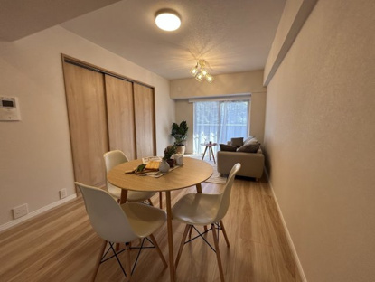 【居間・リビング】フローレンス海田月見町 