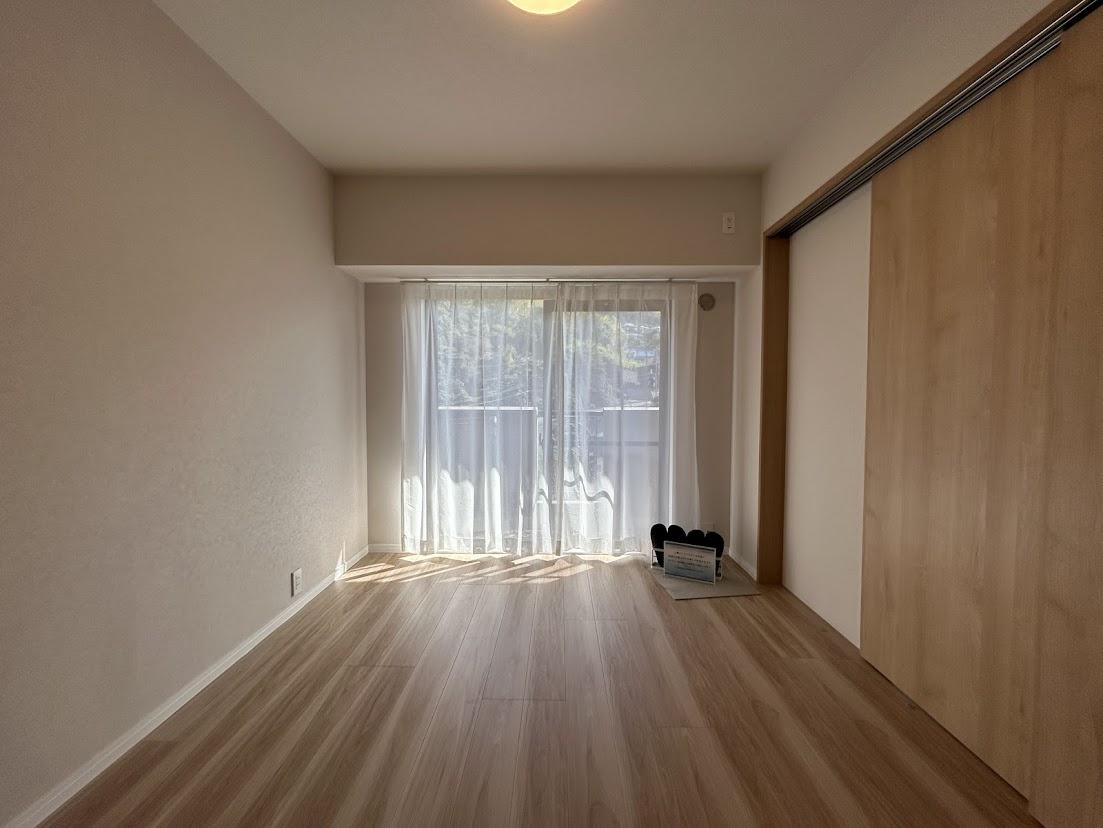 【洋室】フローレンス海田月見町 