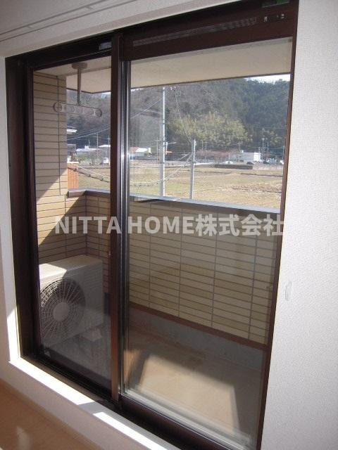 ラフレシールのバルコニー|明るい南向きのバルコニーです◎