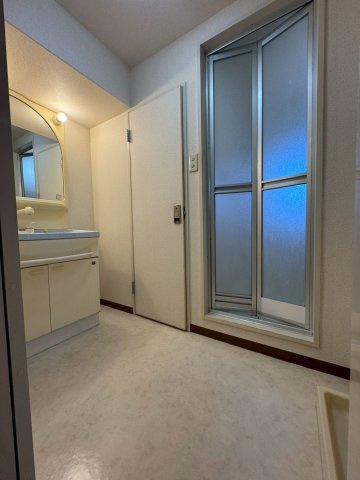 ライオンズマンション三木町の洗面所