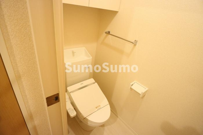 フローラのトイレ|落ち着いた色調のトイレです