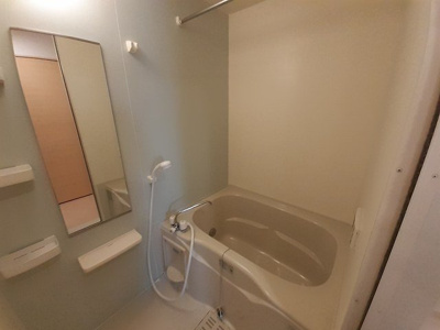 【浴室】 | ひまわり | お風呂で日々の疲れを落としましょう