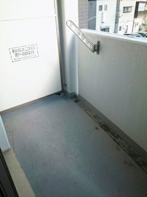 【バルコニー】 | クレメント岡山 | 外からの目が気にならないバルコニーで洗濯物が干せます