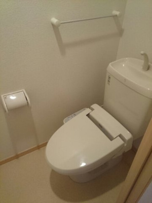 【トイレ】 | クレメント岡山 | 清潔感のあるトイレです