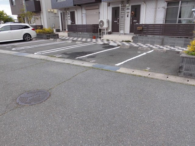 ルーチェの駐車場
