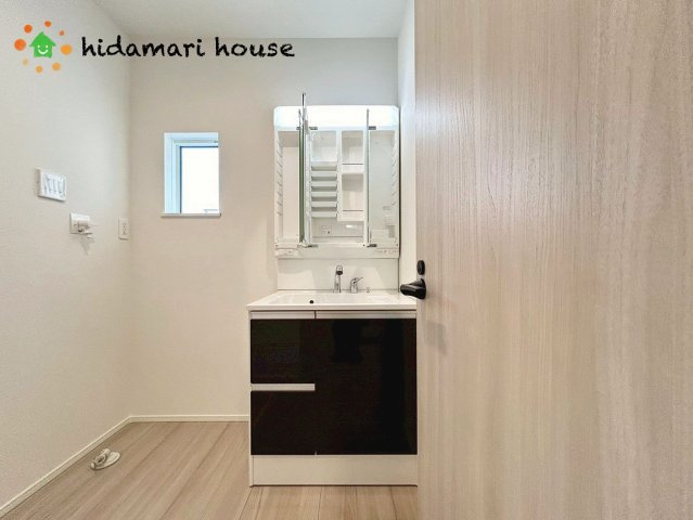 西区三橋第1期　新築戸建　リナージュ01の独立洗面台