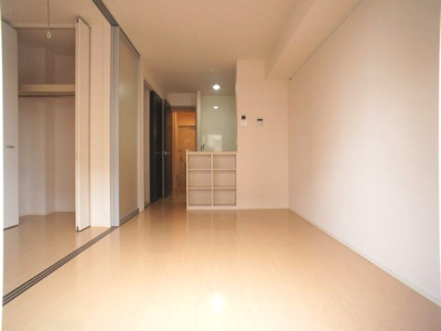 【居間・リビング】 | リェス ソーンツェＢ | 会話をしながらお料理できる対面キッチンです♪