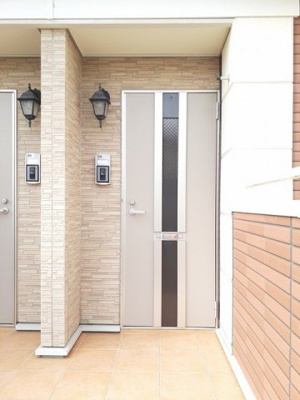 【玄関】 | ヴィラ・イースト