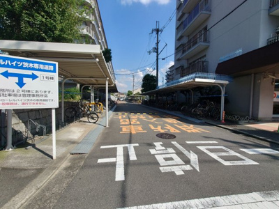 【駐輪場】 | ローレルハイツ茨木1号棟