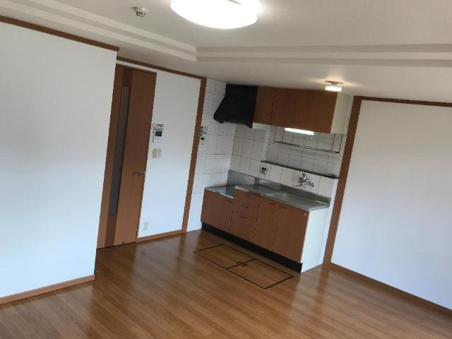 アベニール細江の居間・リビング|ファミリー物件くらい広いリビング