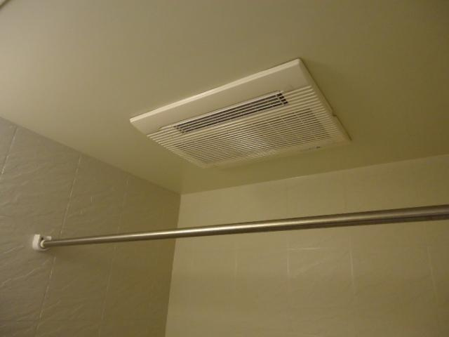 アベニール細江の設備|雨の日も安心の浴室乾燥機