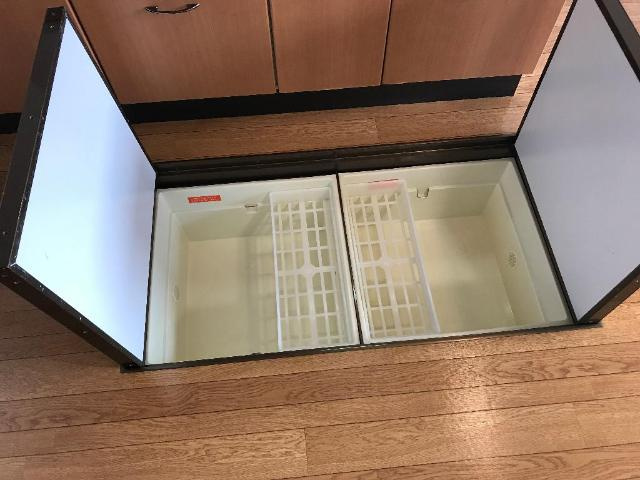 アベニール細江のその他|２連式の大容量な床下収納