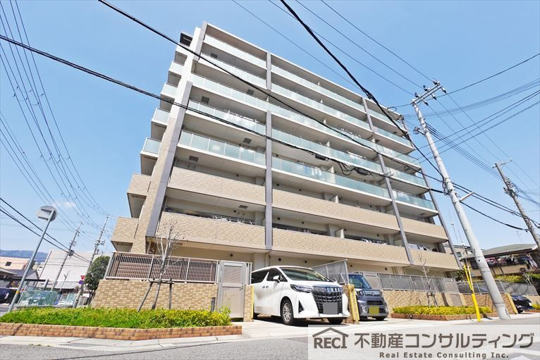 プレサンスロジェ東灘青木の外観