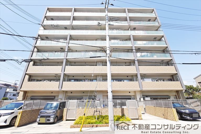 プレサンスロジェ東灘青木の外観