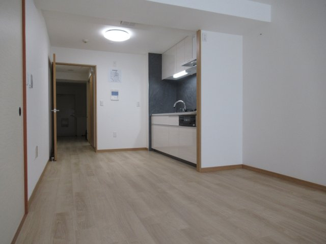 HAT神戸・脇の浜１ＬＤＫ（高層棟）の居間・リビング|ゆったりとしたリビングです