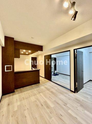 【居間・リビング】 | コスモ北綾瀬クイーンズテラス | 居間リビング