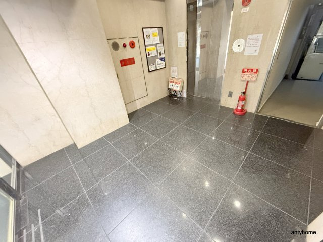 Do九条1のロビー