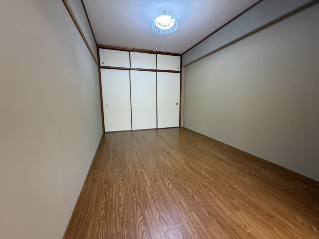メゾンアルマの居間・リビング