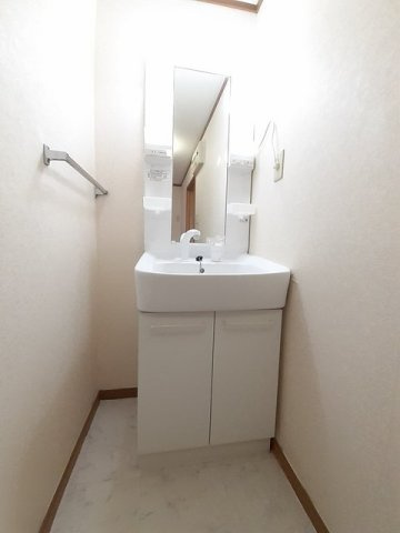 サンハイツの洗面所|使いやすい洗面所です