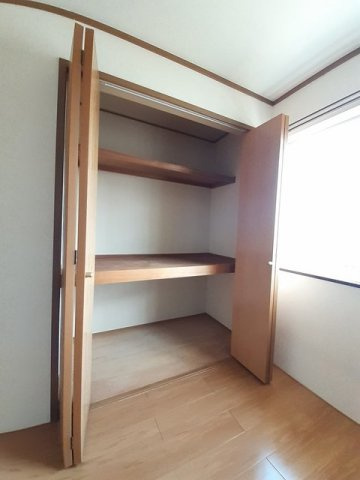 サンハイツの収納|たっぷりとした収納スペースです