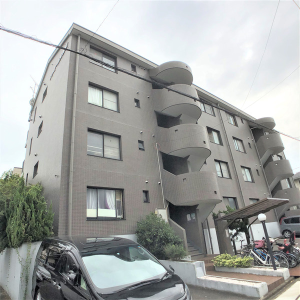 ファミール元桜田の外観