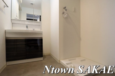 【洗面所】 | GRANDUKE正木 | 広い洗面スペース