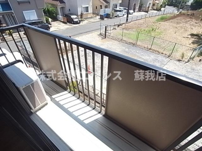 【バルコニー】 | ピュアリバー | 暖かな日差しのふりそそぐバルコニー