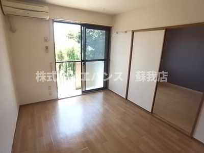 【居間・リビング】 | ピュアリバー | こちらのリビングで趣味の時間をお楽しみください