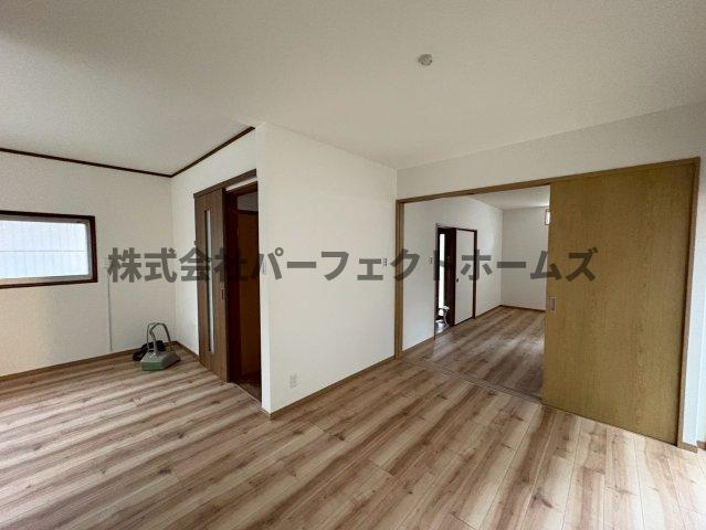 茄子作2丁目戸建　賃貸の居間・リビング|リビングです