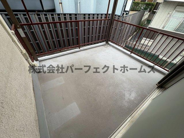 茄子作2丁目戸建　賃貸のバルコニー|バルコニー付きです