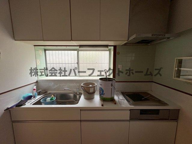 茄子作2丁目戸建　賃貸のキッチン|コンパクトなキッチンで掃除もラクラク