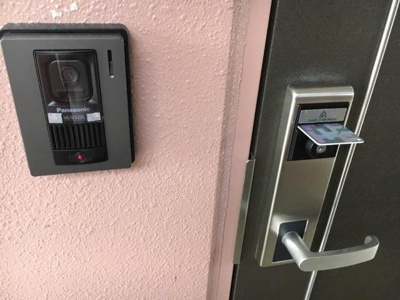 【玄関】 | Ｃｈｅｚ－ｍｏｉ 神畑（シェモアカミハタ） | カードキー