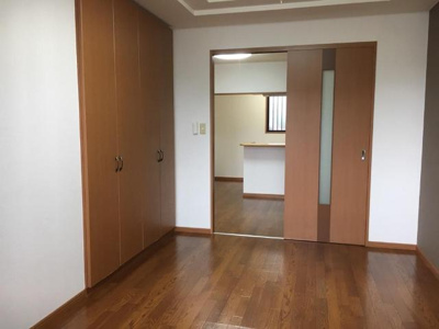 【内装】 | Ｃｈｅｚ－ｍｏｉ 神畑（シェモアカミハタ） | 洋室①