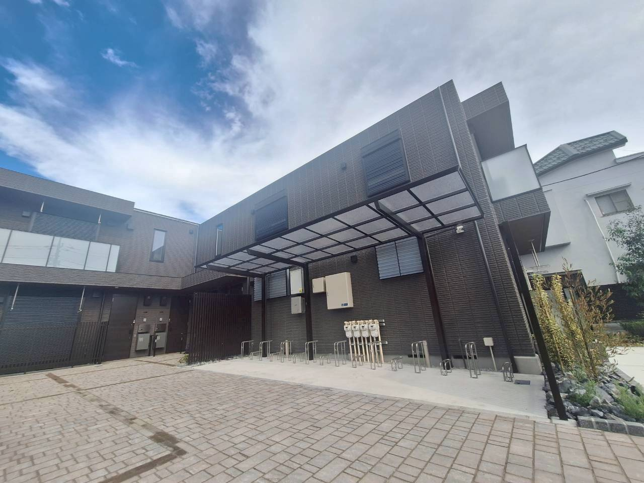 牟礼アパートメントのエントランス