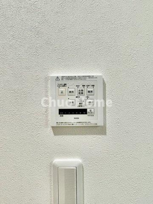 【冷暖房・空調設備】 | 江戸川区南葛西6丁目新築分譲住宅 | 【浴室乾燥機】暖房・冷風・換気・乾燥が可能です。毎日を快適に過ごせるうれしい機能が揃っています。雨の日の洗濯物も安心です。