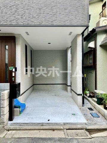 江戸川区南葛西6丁目新築分譲住宅の駐車場|カースペース
