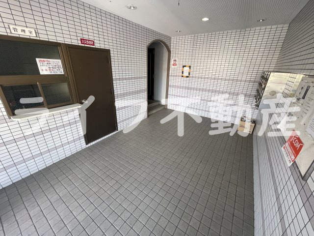 ベルメゾン伍の坪のロビー|毎日通るロビーはこのようになっています