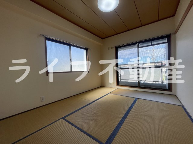 ベルメゾン伍の坪の和室|明るい和室です