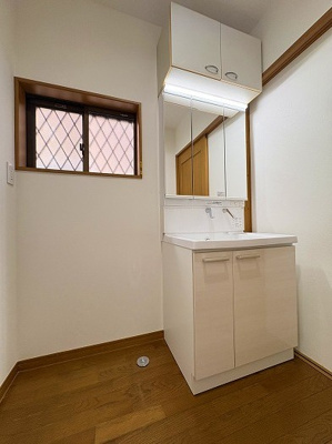 【洗面所】 | 藤沢市柄沢 中古戸建 全1棟